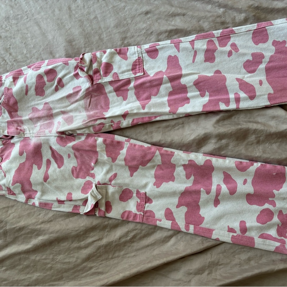 Hot Topic Pink Camo Women's Jeans